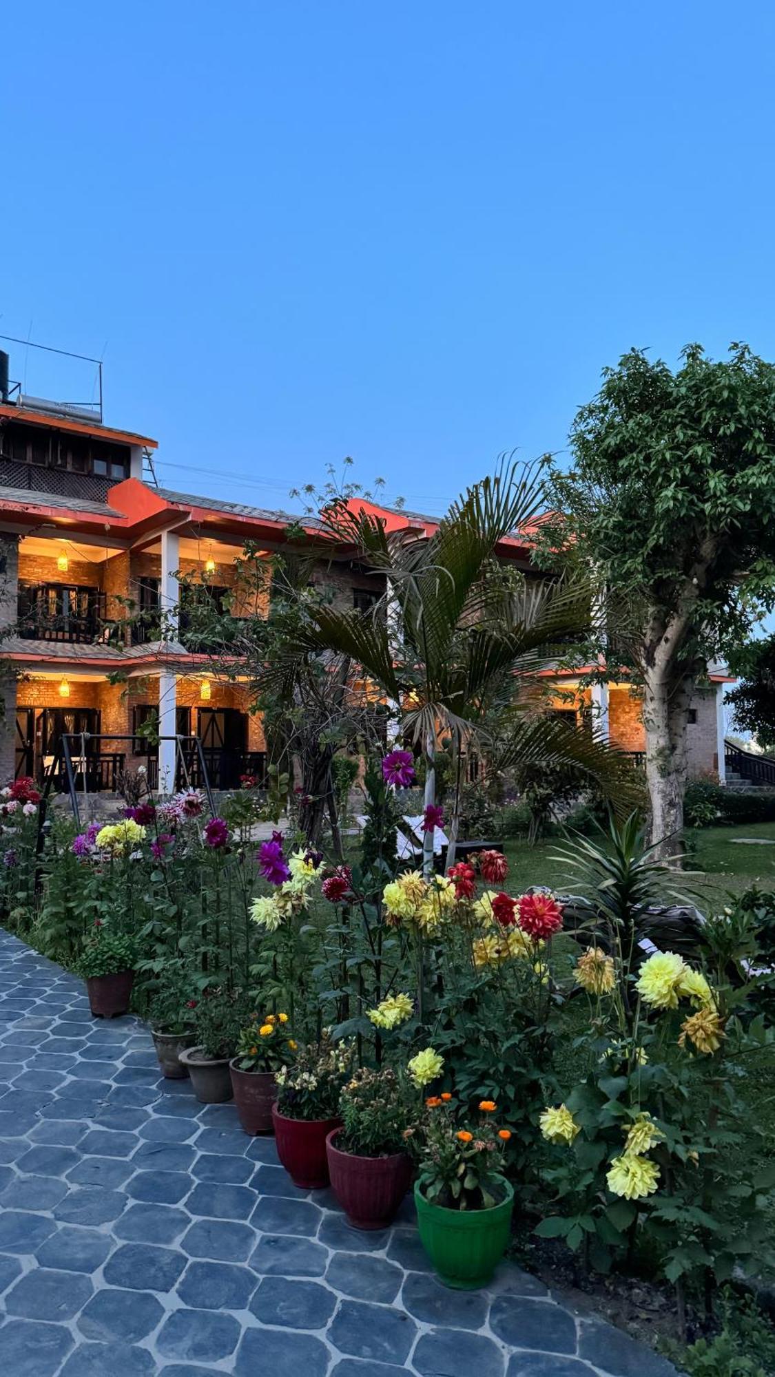 Chautari Garden Hotel 3*